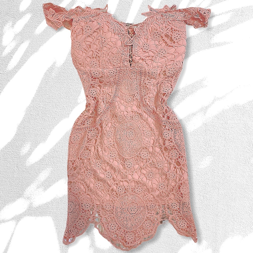 ⚠️SOLD ON CLOSETCUPID.COM⚠️ MACRAME LACE DRESS - Picture 6 of 6